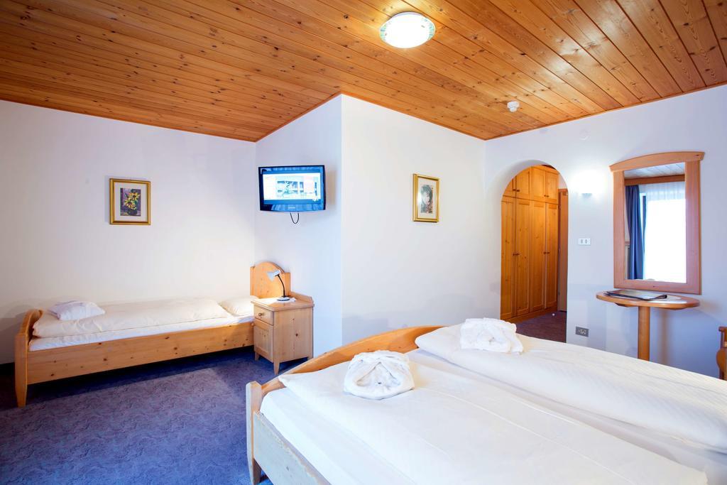 Good Life Hotel Zirm Obereggen Δωμάτιο φωτογραφία